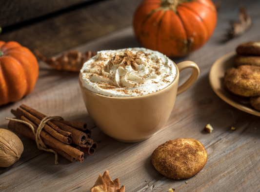 Herfst in een Kopje: Zelfgemaakte Pumpkin Spice Latte!